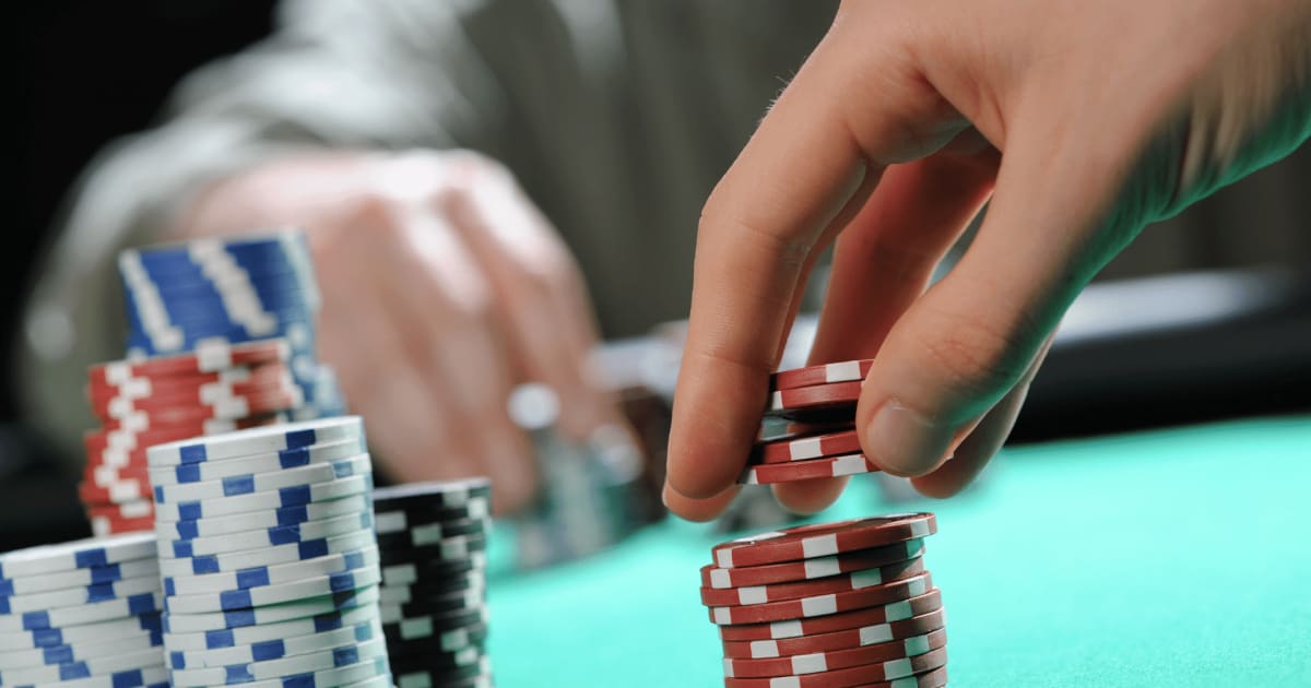 „Texas Holdem“ prieš „Omaha“ pokerį: koks skirtumas?